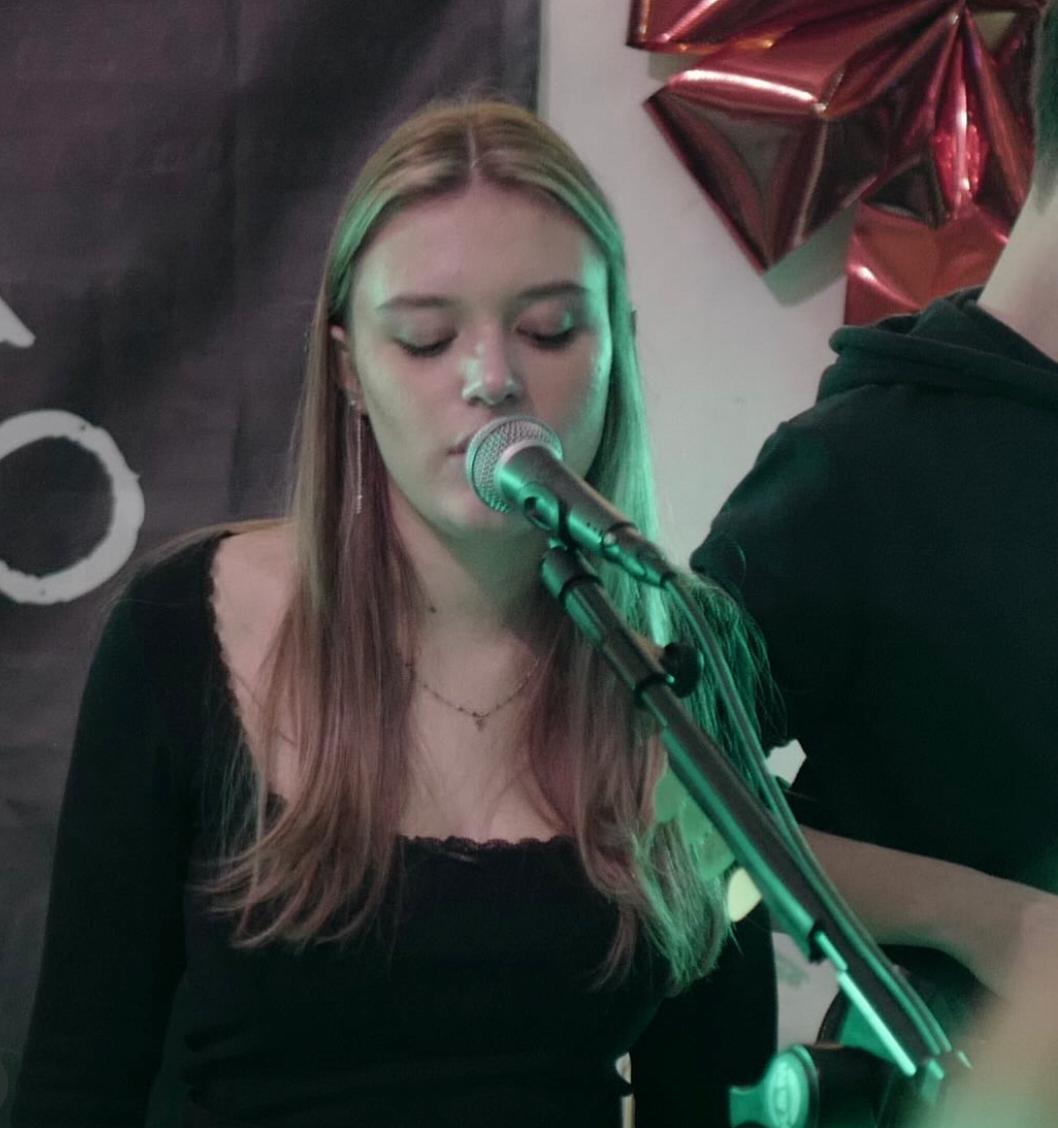 Amelie - Vocals